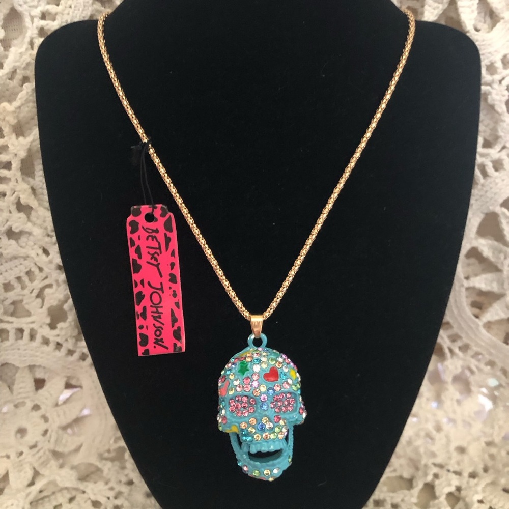 NWT Betsey Johnson Crystal Skull Necklace